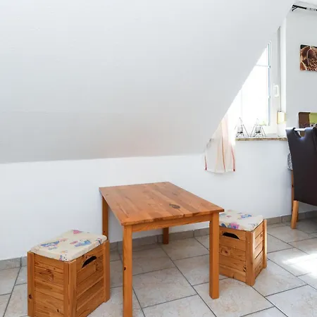 Apartment Auf Dem Klein Husums *
